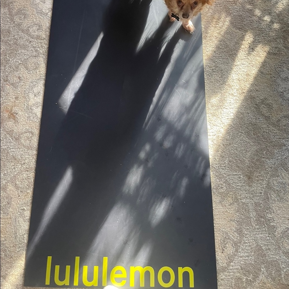 Lululemon yoga mat
